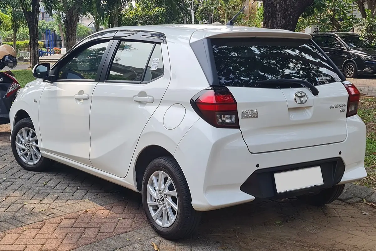 Toyota Agya — rear view