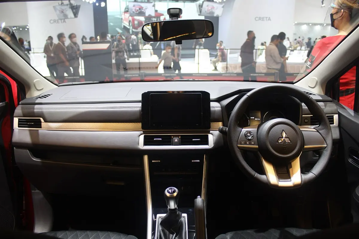 Mitsubishi Xpander — intérieur
